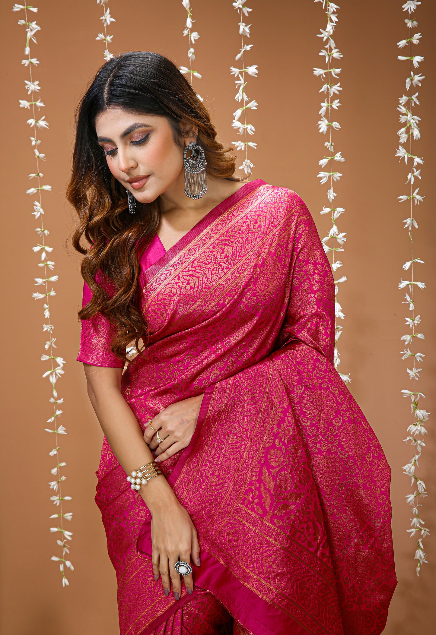 Very Good-looking soft Silk Saree With Zari Weaving