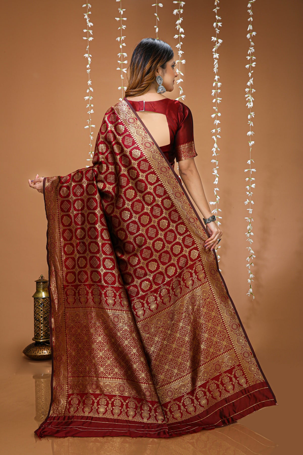 Very Engaging Soft Silk Saree With Beautiful Blouse Piece