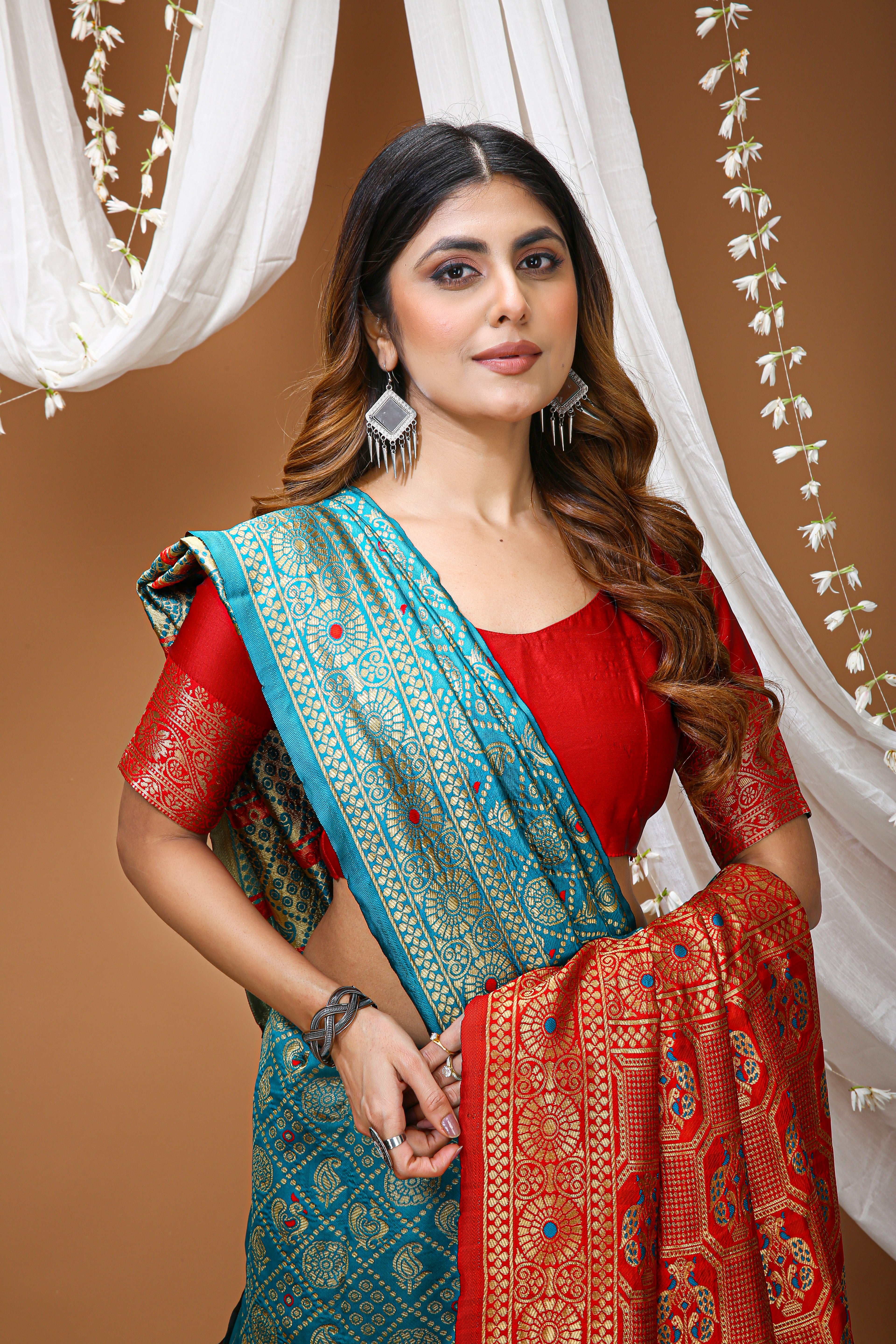 Ravishing Soft Silk Saree With Lovely Blouse Piece