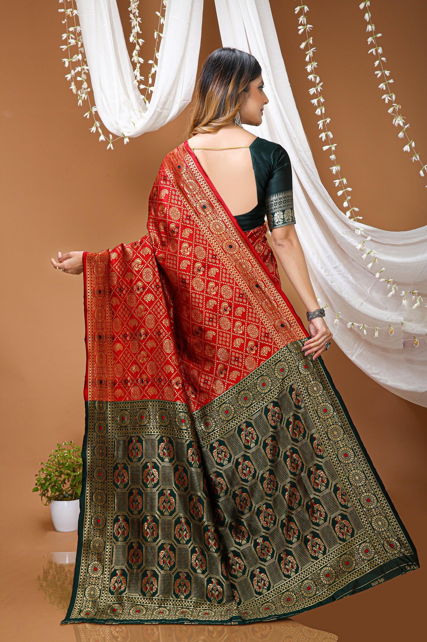 Ravishing Soft Silk Saree With Lovely Blouse Piece