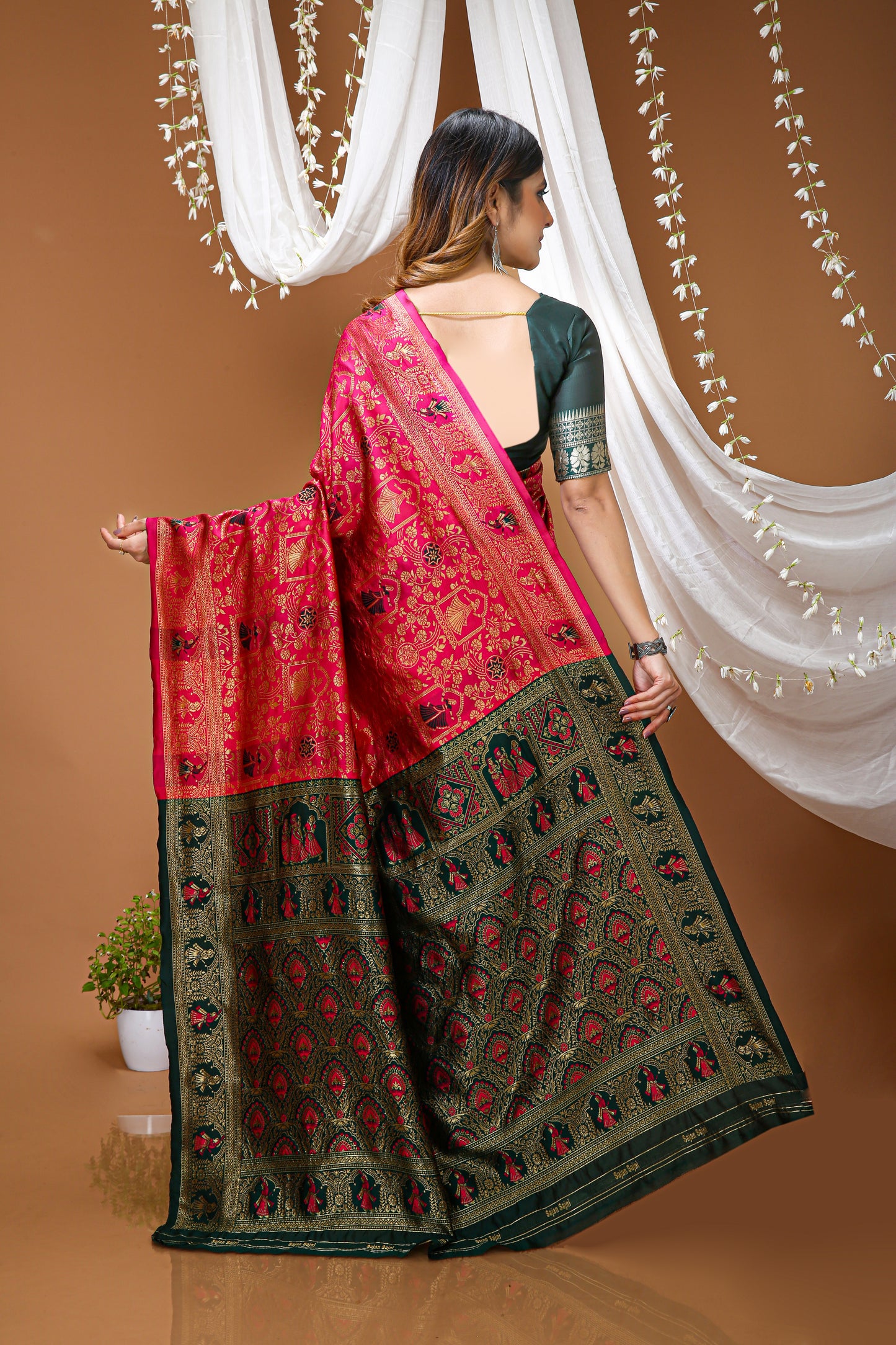 Very Pleasing Soft Silk Saree With Beautiful Blouse Peice