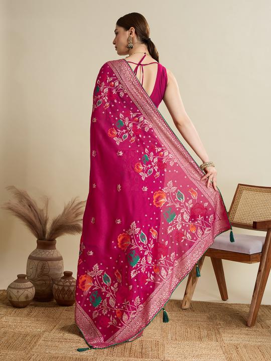 Best Wedding Banarasi Silk Saree With Rich Pallu