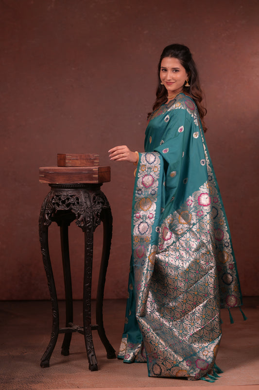 Classic Soft Silk Saree With Zari Weaving & tassels