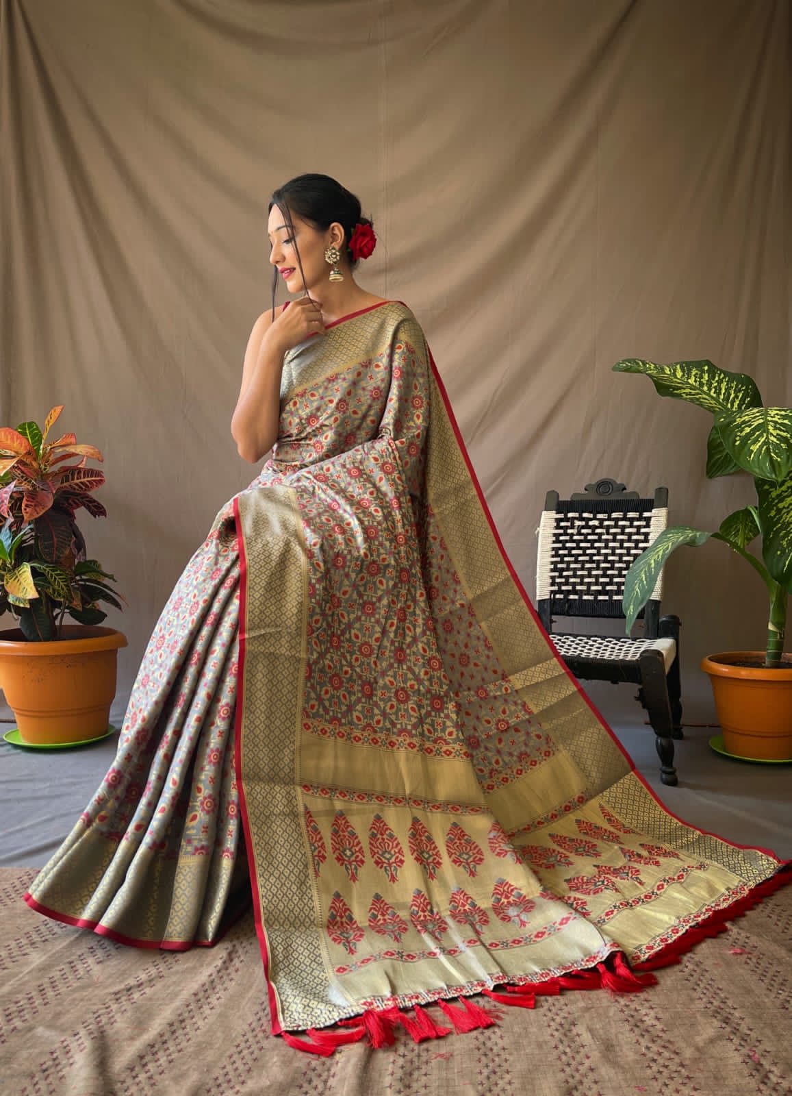 Most Trending Pure Silk Saree In Laheriya Style