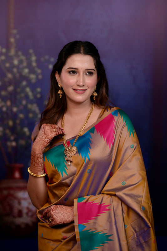 Very Ravishing Soft Silk Saree With Zari Weaving