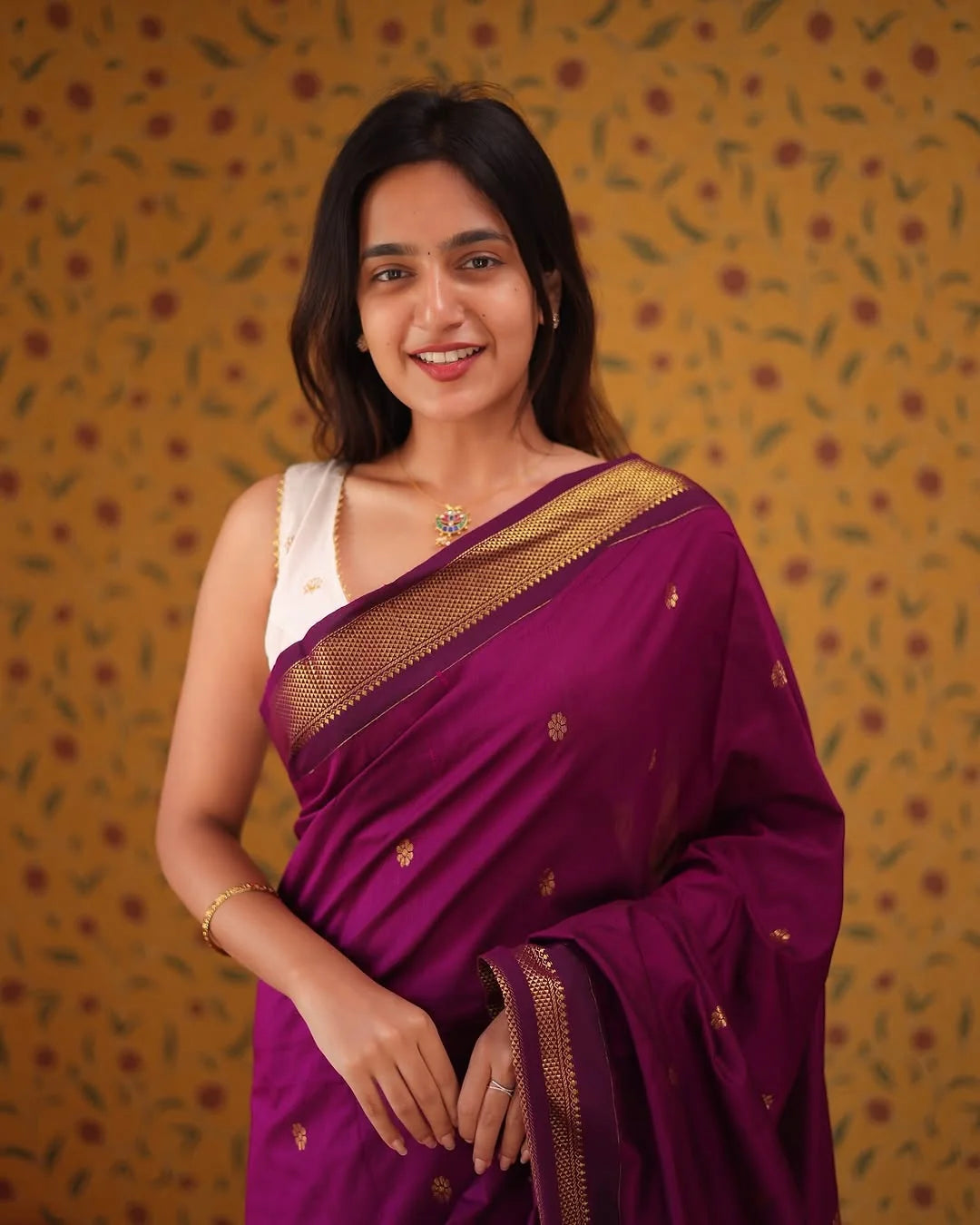 Exquisite Magenta Soft Silk Saree With Classic Blouse Piece