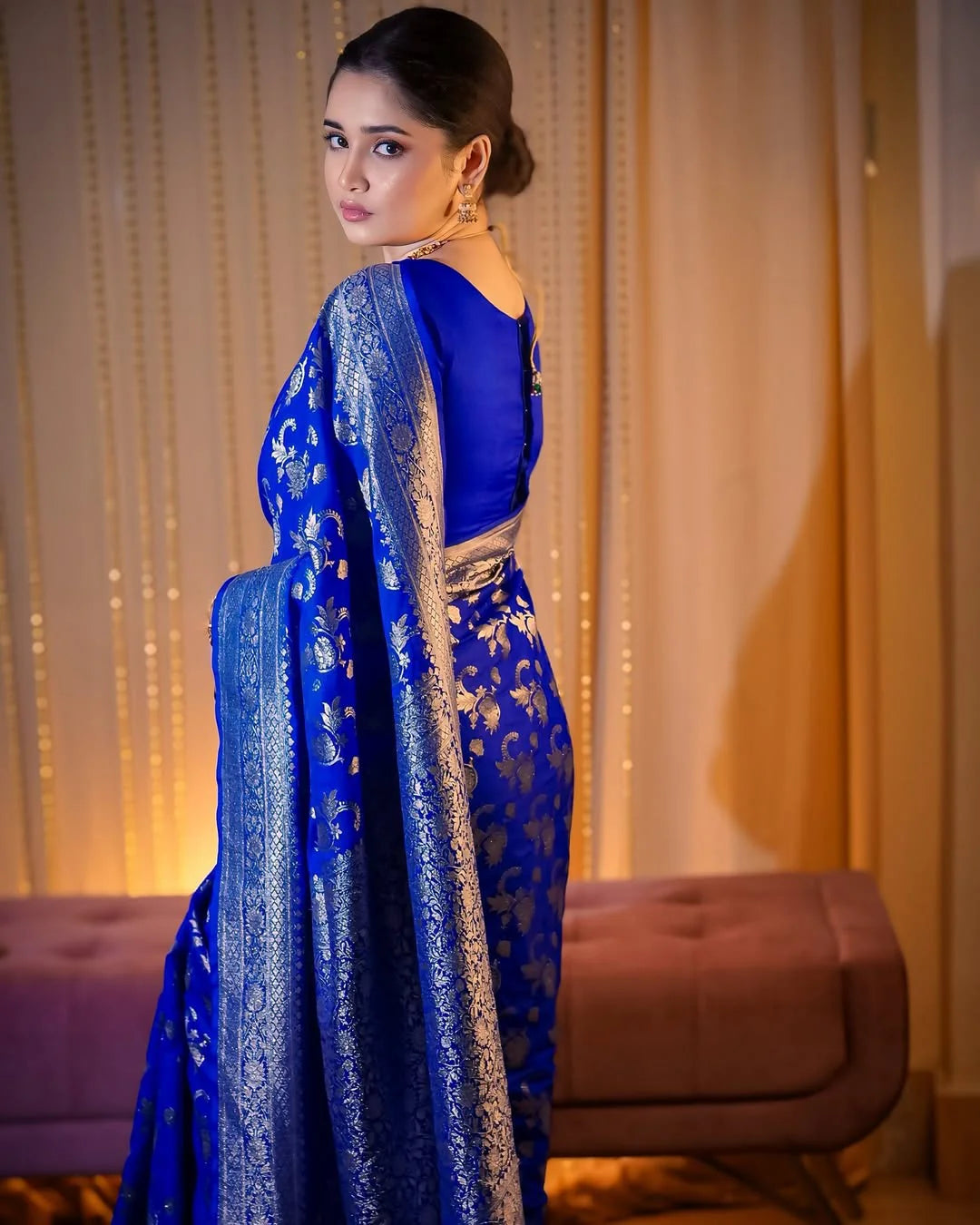 Magnificent Royal Blue Soft Banarasi Silk Saree With Glorious Blouse Piece