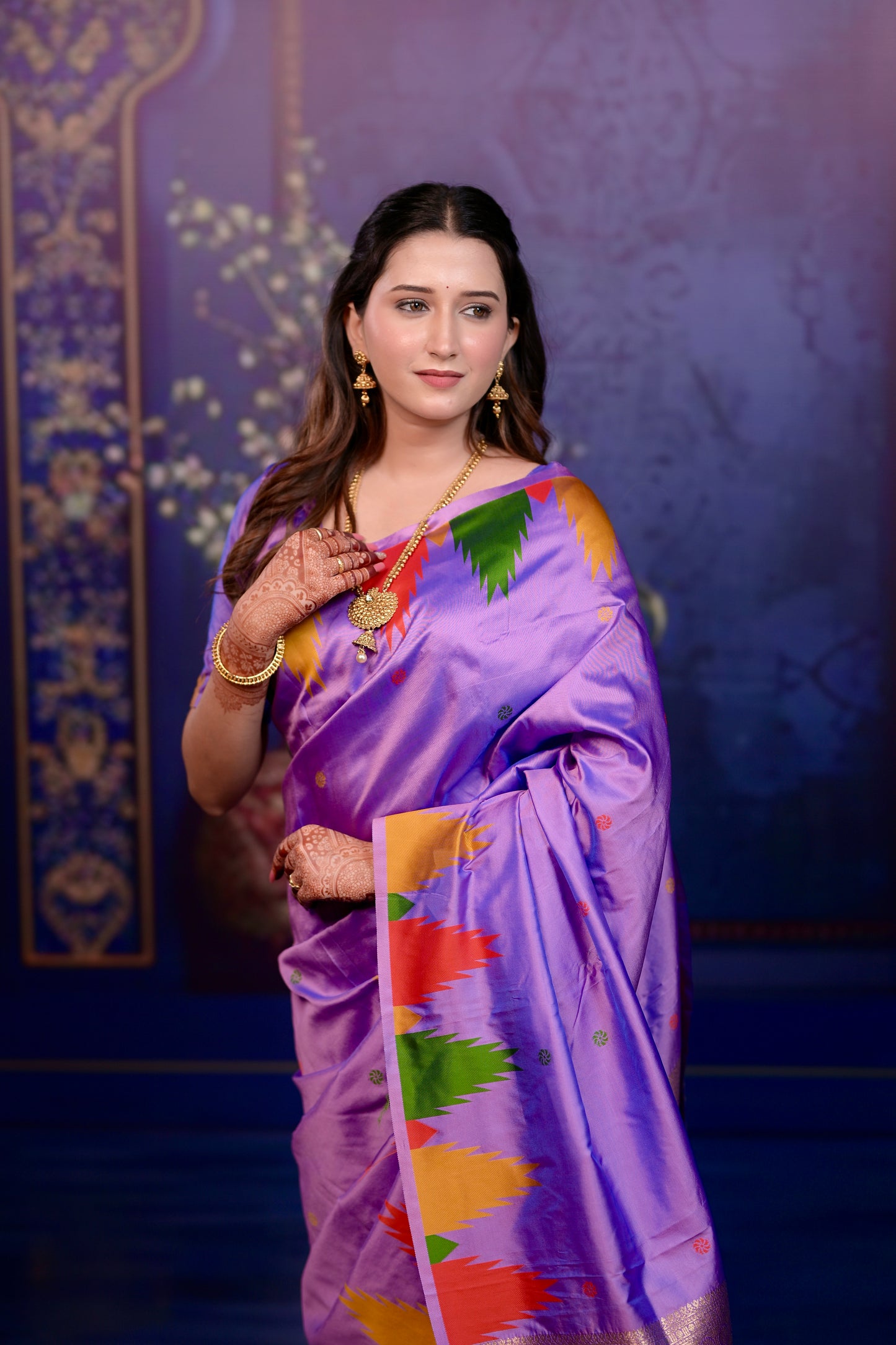 Very Ravishing Soft Silk Saree With Zari Weaving