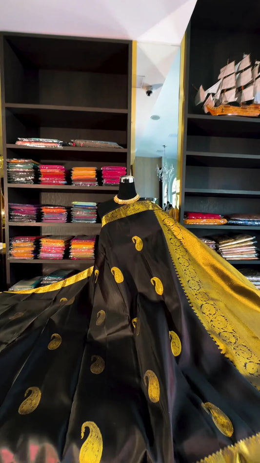 Ravishing Black Soft Banarasi Silk Saree With Glowing Blouse Piece