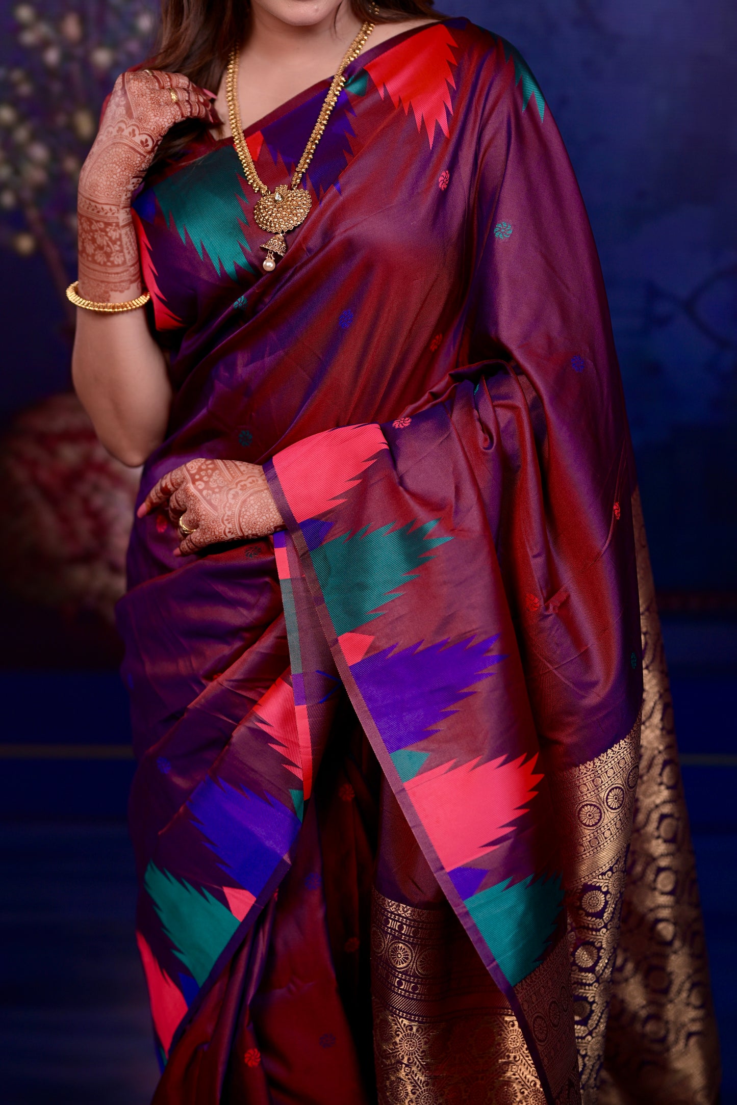 Very Ravishing Soft Silk Saree With Zari Weaving