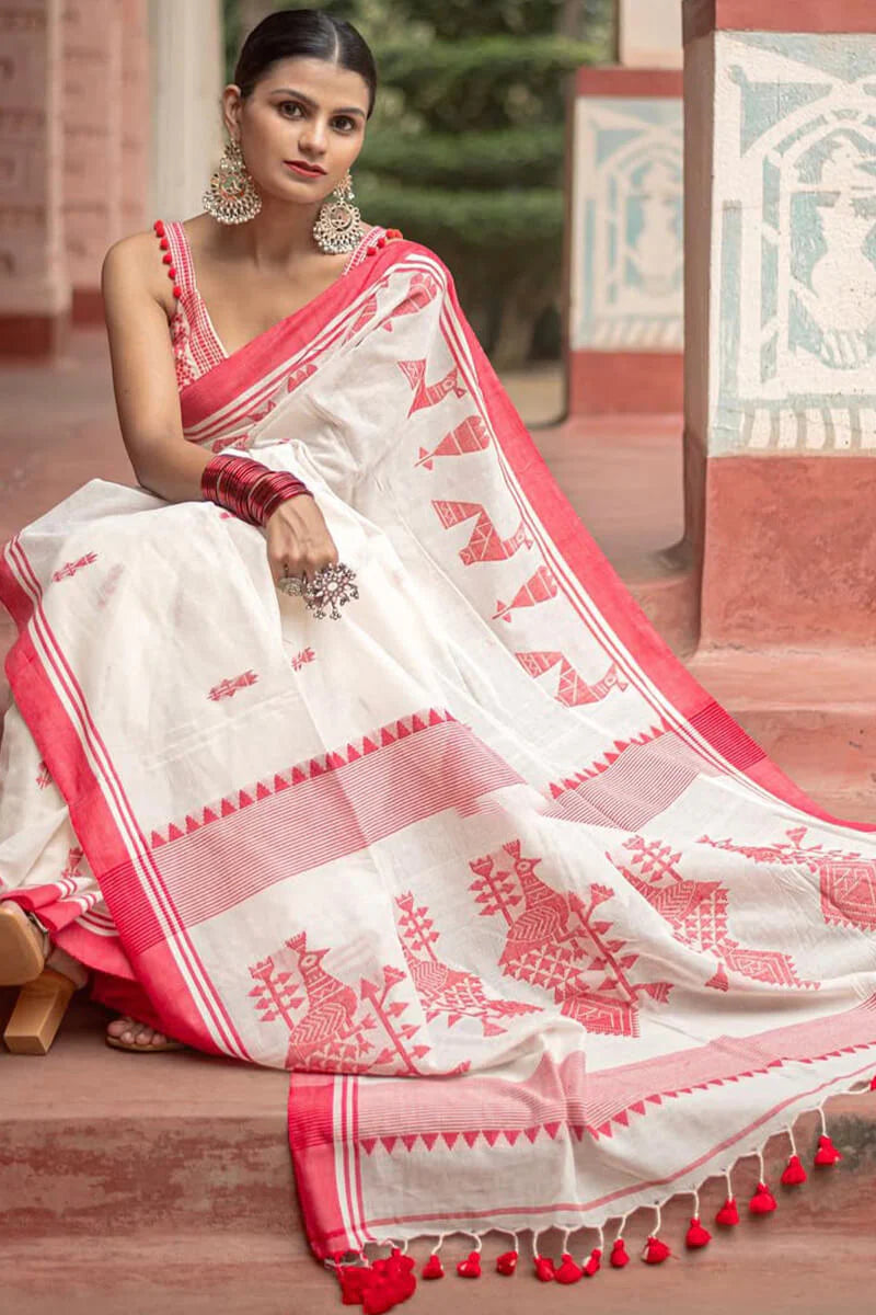 heavenly Off White Cotton Silk Saree With Enamoring Blouse Piece