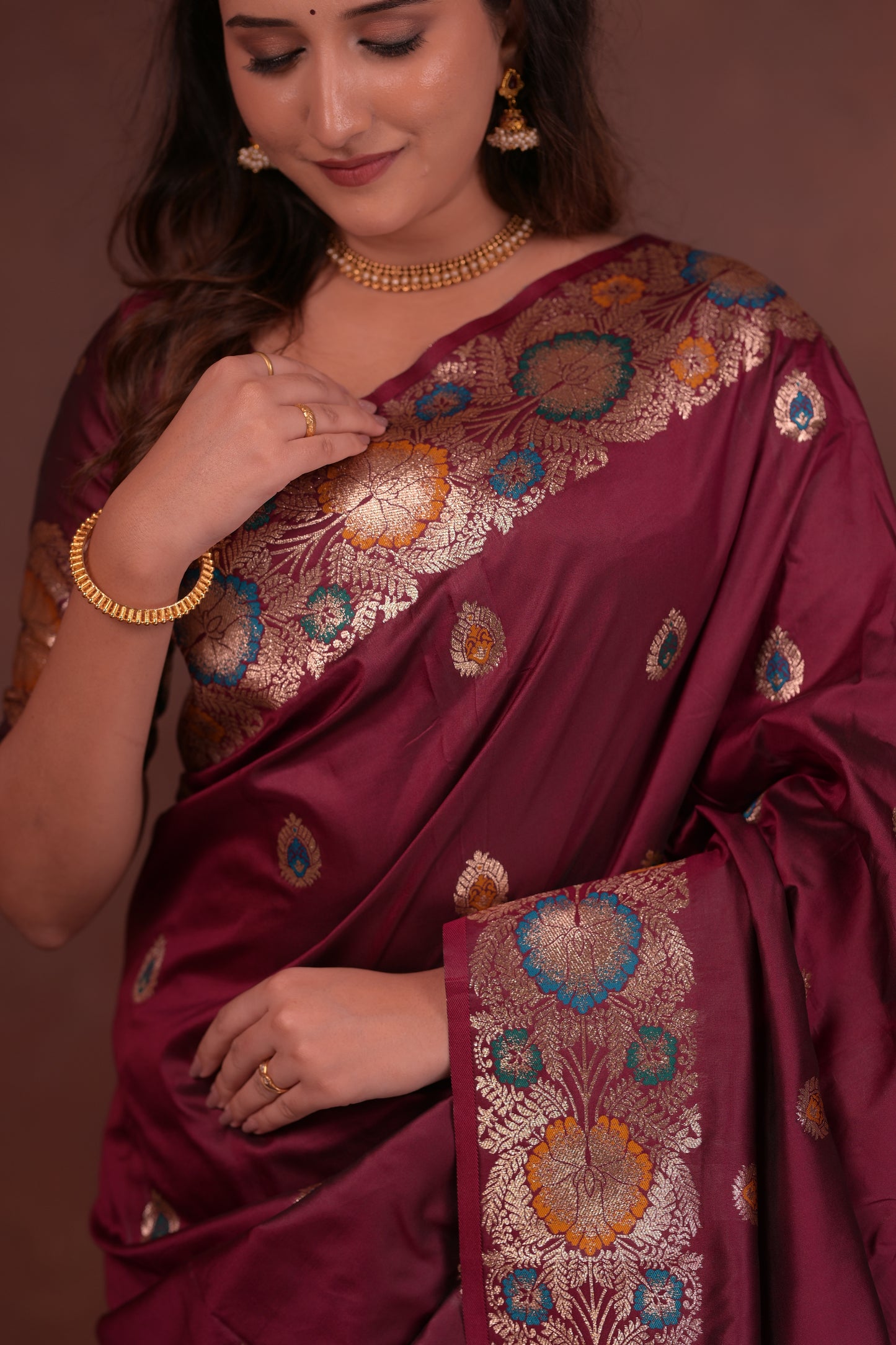 Classic Soft Silk Saree With Zari Weaving & tassels