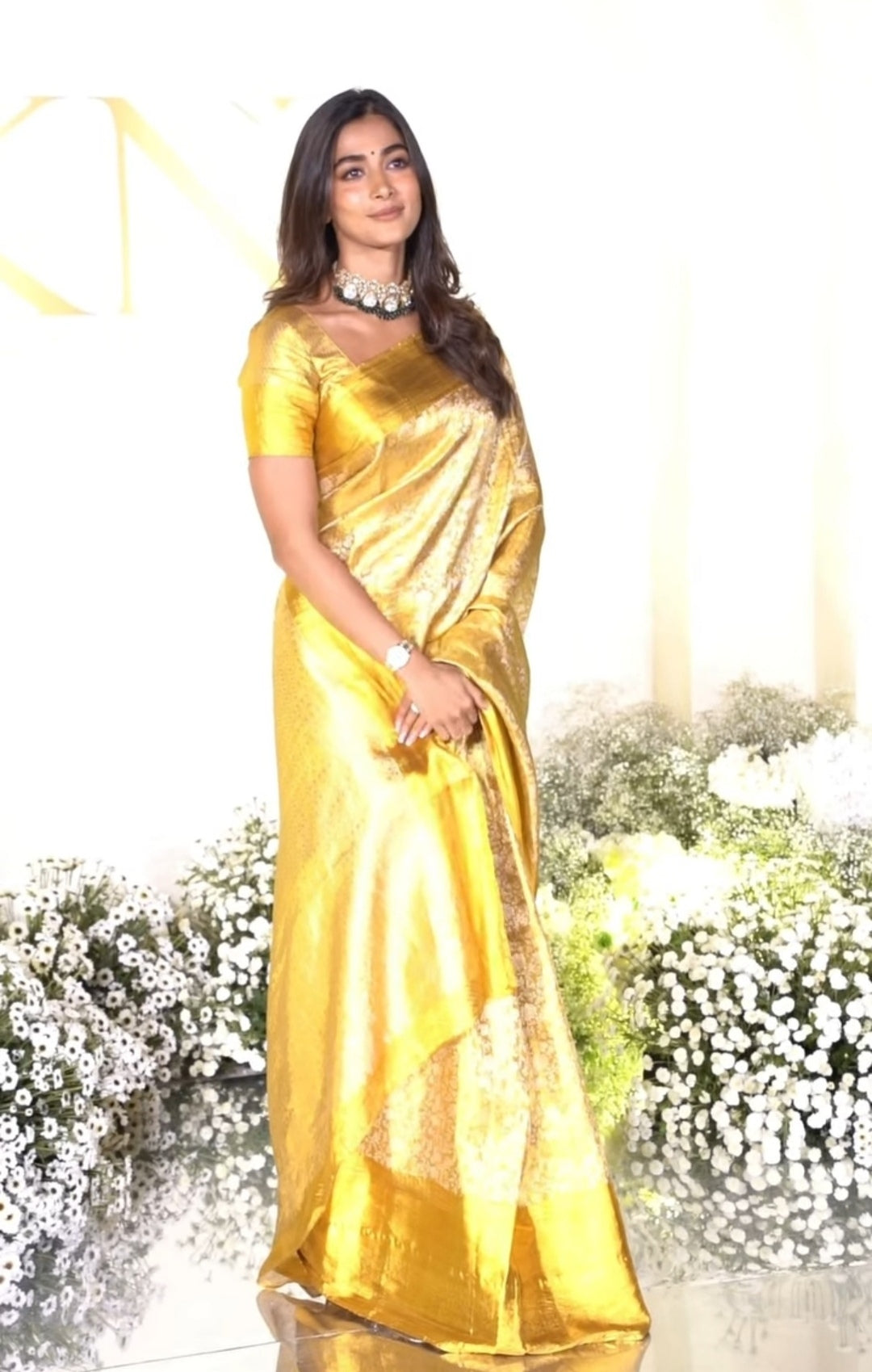 Most Trending Pooja Hegde Banarasi Silk Saree