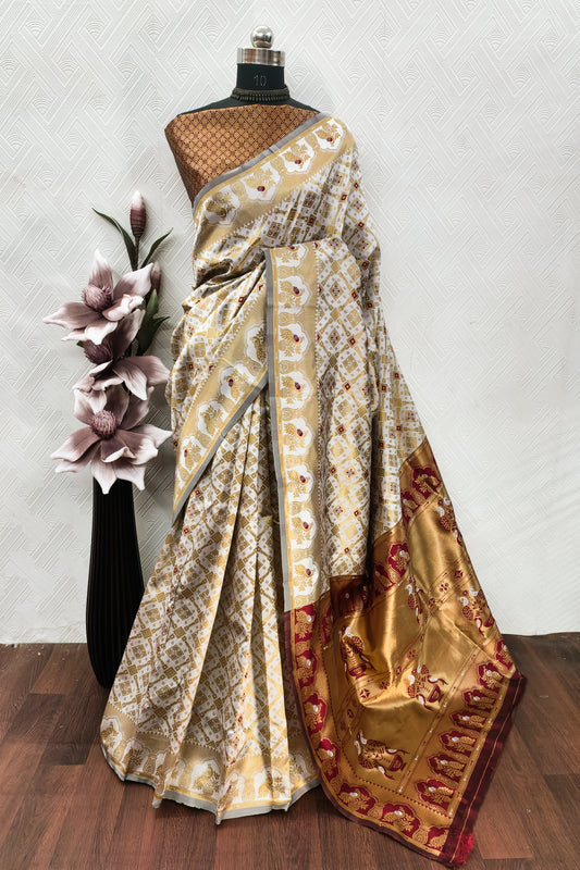 Aesthetic Soft Silk Saree With Rich Pallu