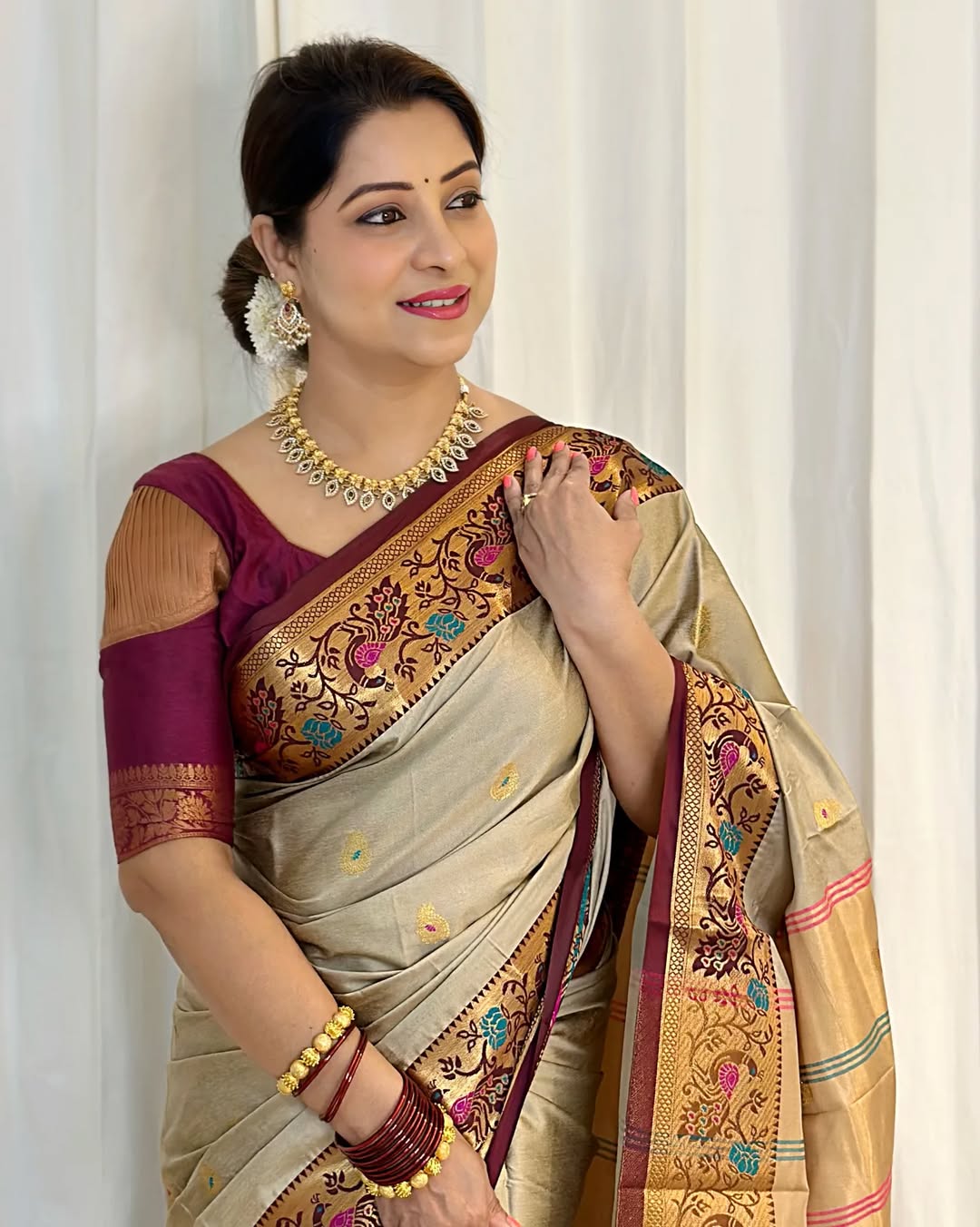 Luxurious Cotton Silk Paithani Silk Saree With Zari Weaving