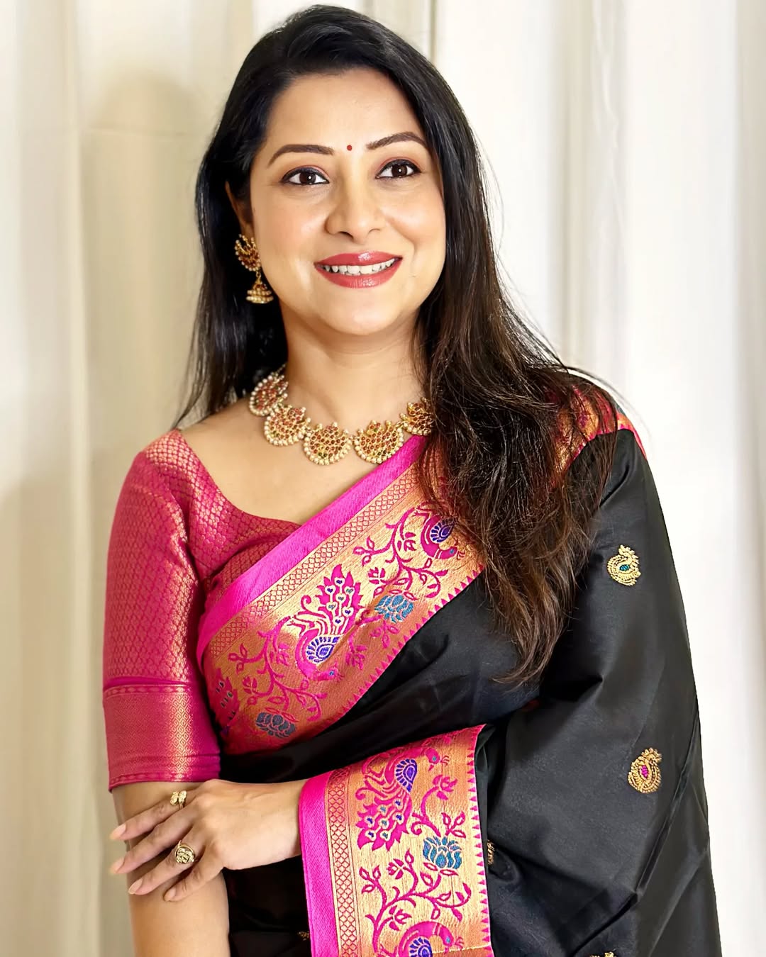 Luxurious Cotton Silk Paithani Silk Saree With Zari Weaving