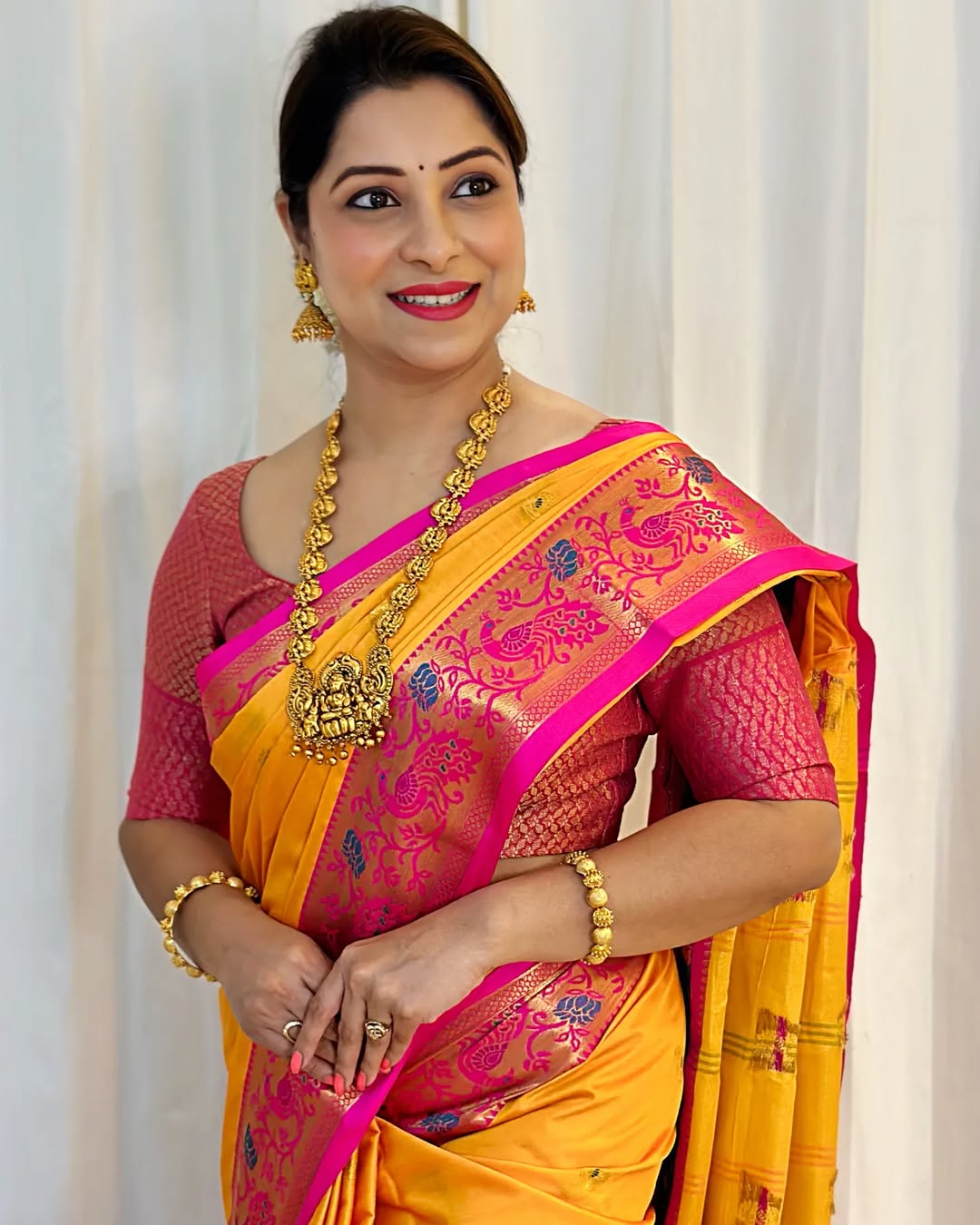 Luxurious Cotton Silk Paithani Silk Saree With Zari Weaving