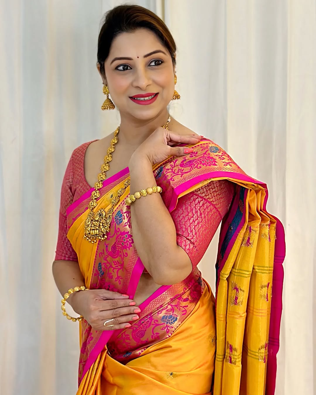 Luxurious Cotton Silk Paithani Silk Saree With Zari Weaving