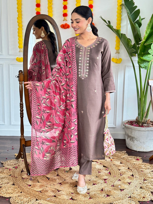 Most Beautiful Viscose Chanderi Suit Set With Pure Linen Dupatta