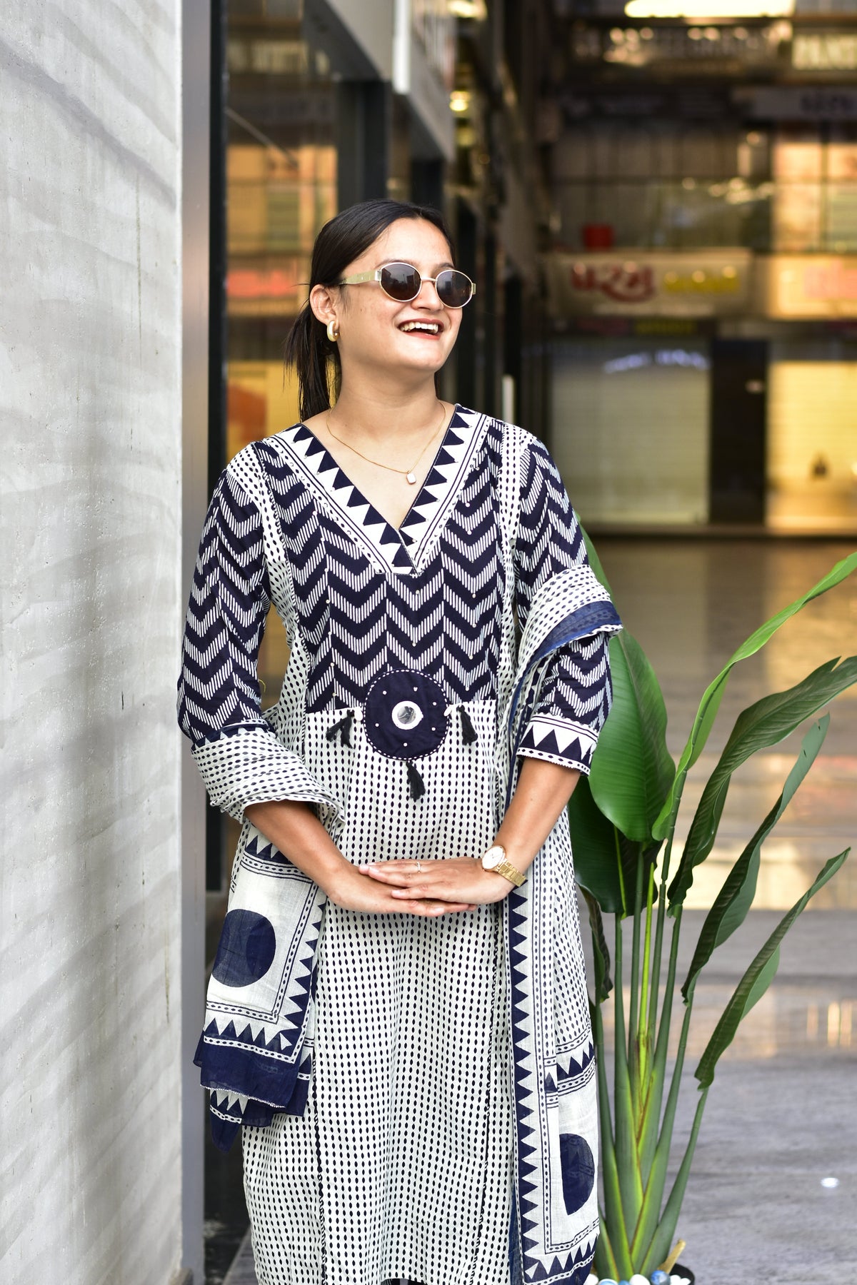 Very Beautiful Pure Mul Cotton Embroidery Suit Set