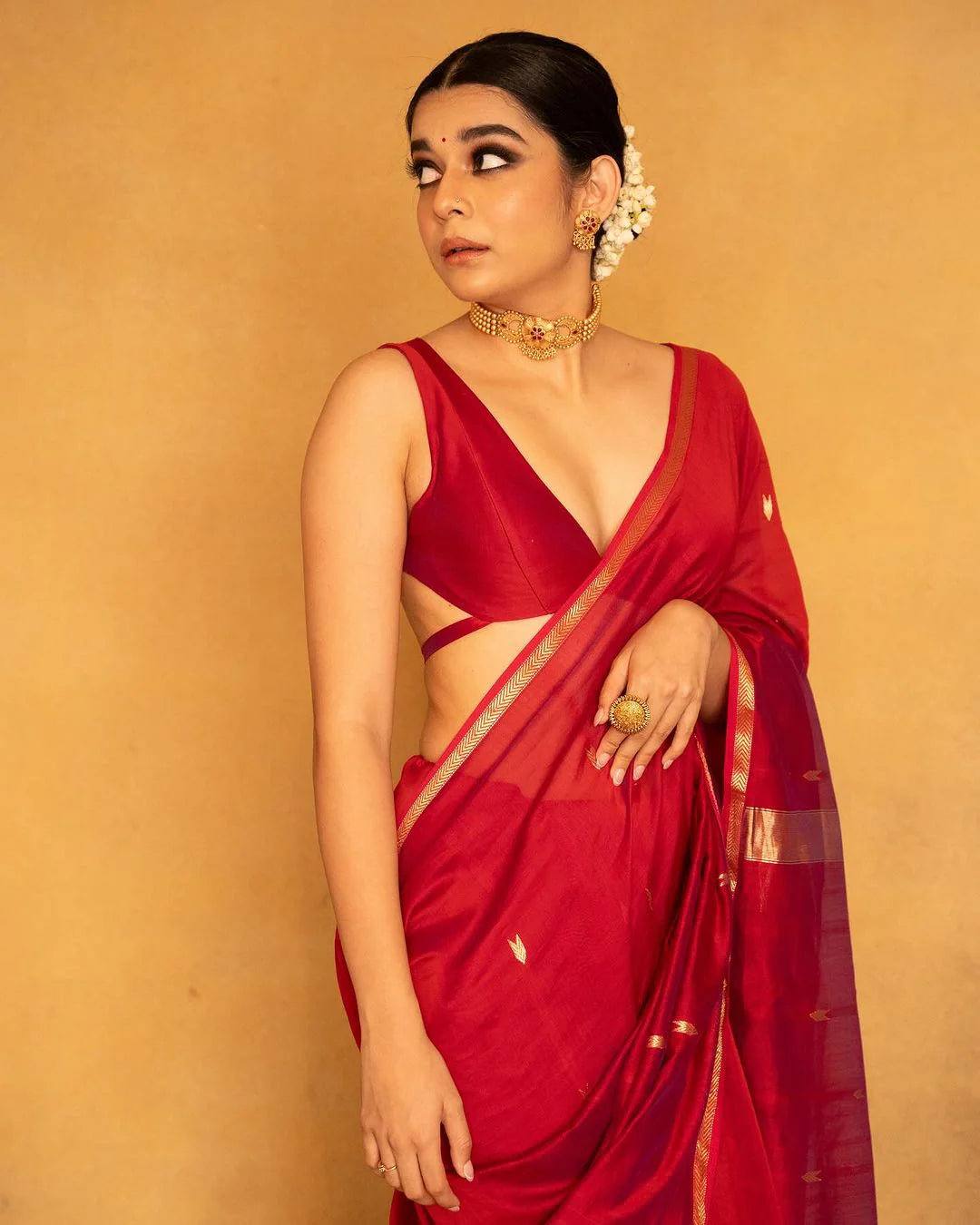 Very Attractive Red Cotton Silk Saree With Beautiful Blouse Peice