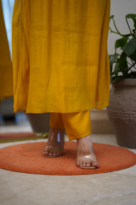 Elegant Yellow Chanderi Silk Embroidery Suit Set