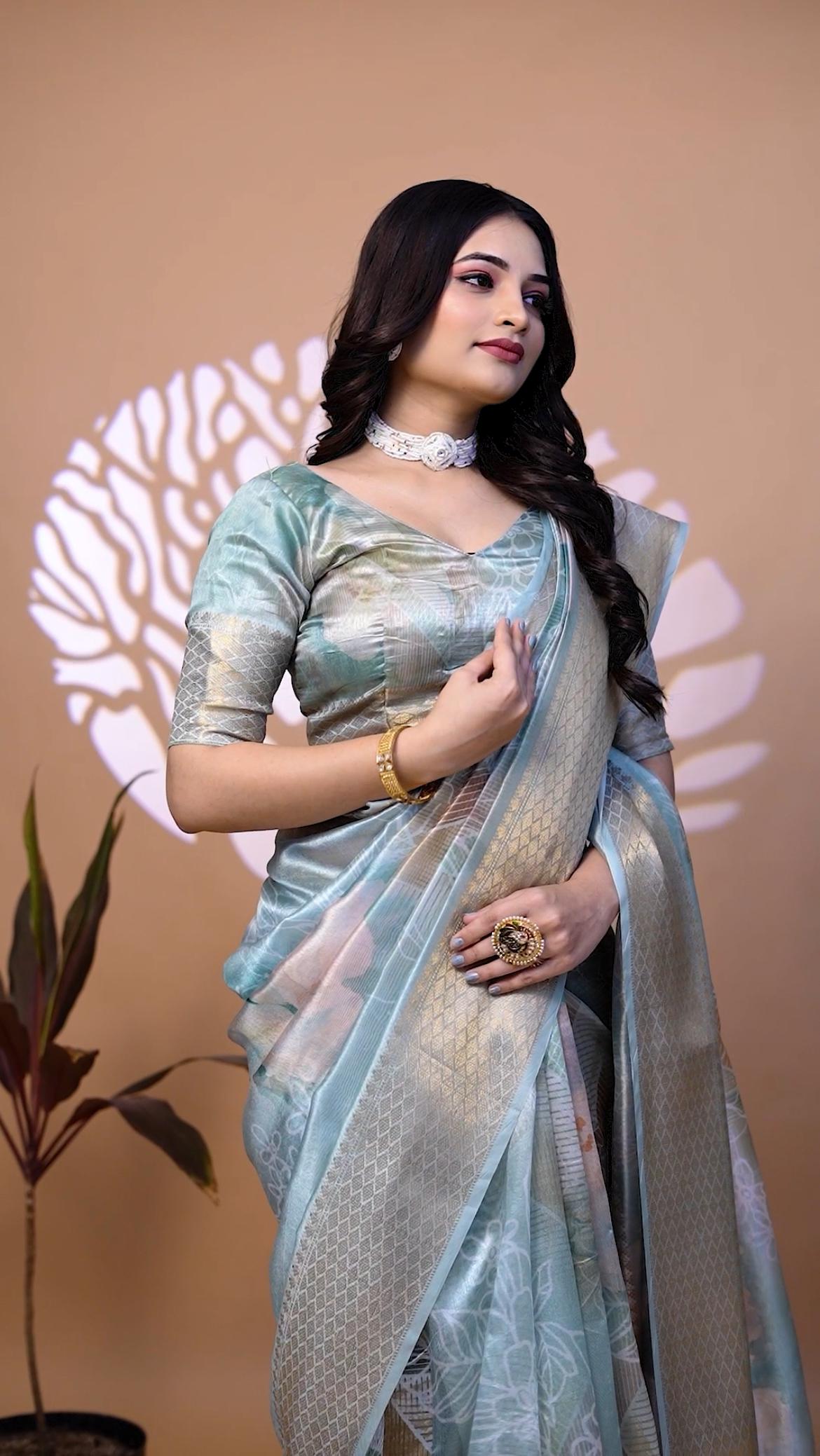 Graceful Pastal Green Handllom Silk Blend Saree With Zari border