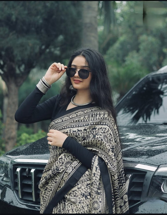 Very Graceful Pure Gajji Silk Saree In Traditional Print