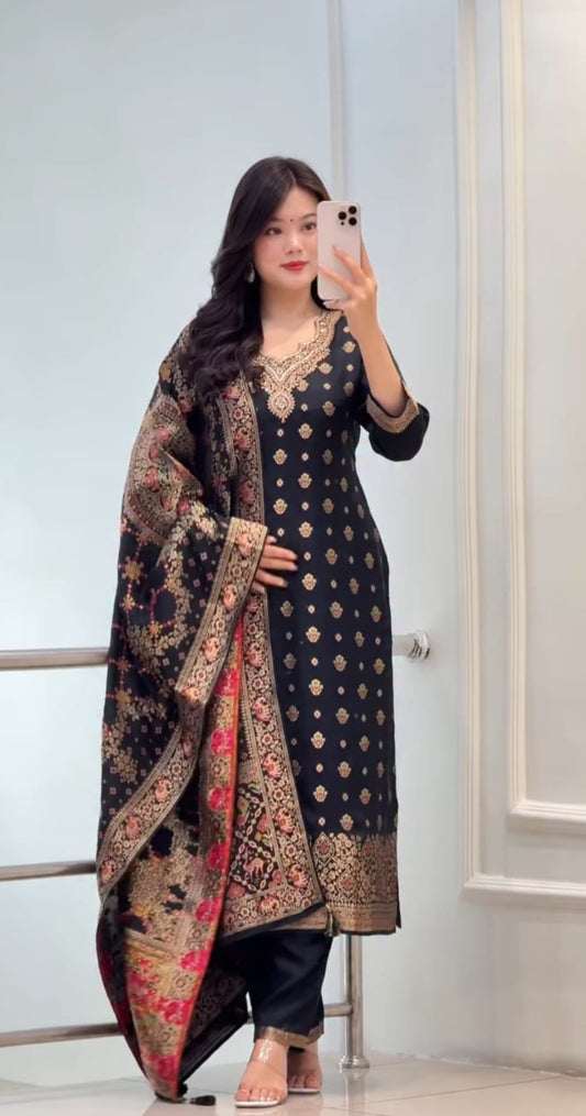 Very Charming Pure Kanjivaram Suit Set With Zar Weaving