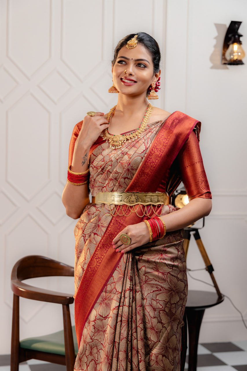 Most Pleasing Banasari Silk Saree With Blouse