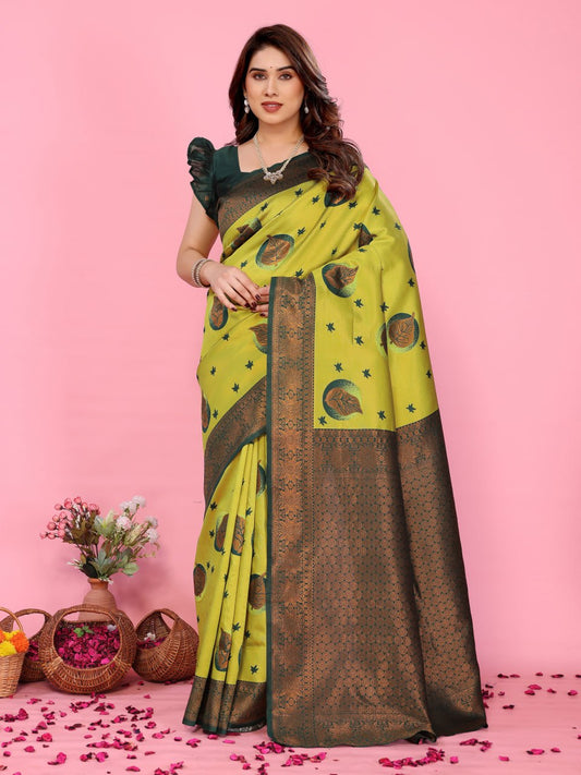 Most Pleasing Banasari Silk Saree With Blouse