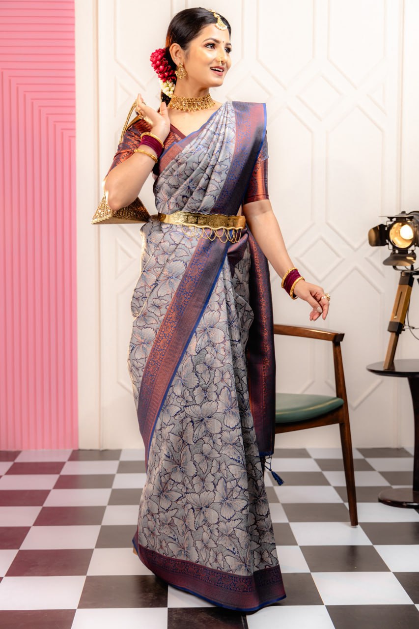 Most Pleasing Banasari Silk Saree With Blouse