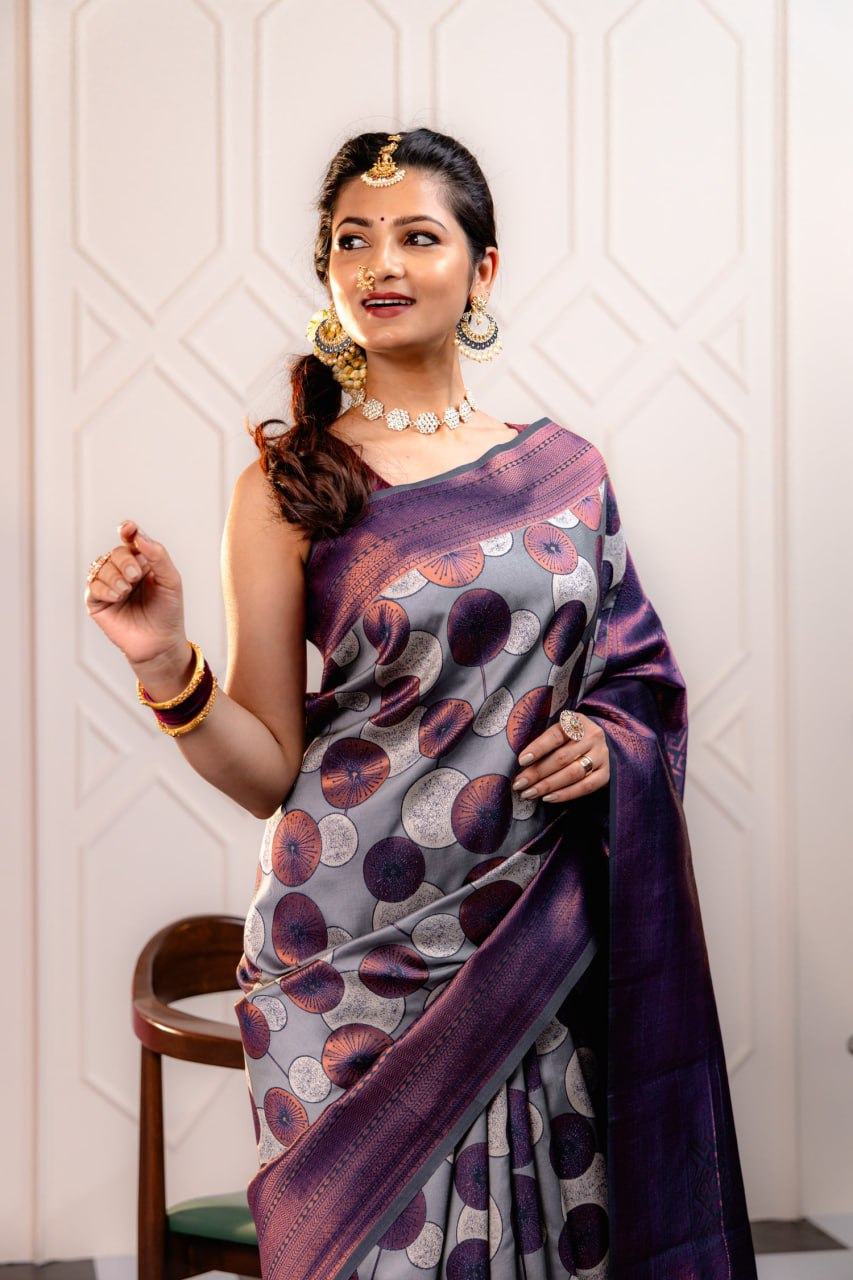 Most Good-Looking Banarasi Silk Saree With Blouse