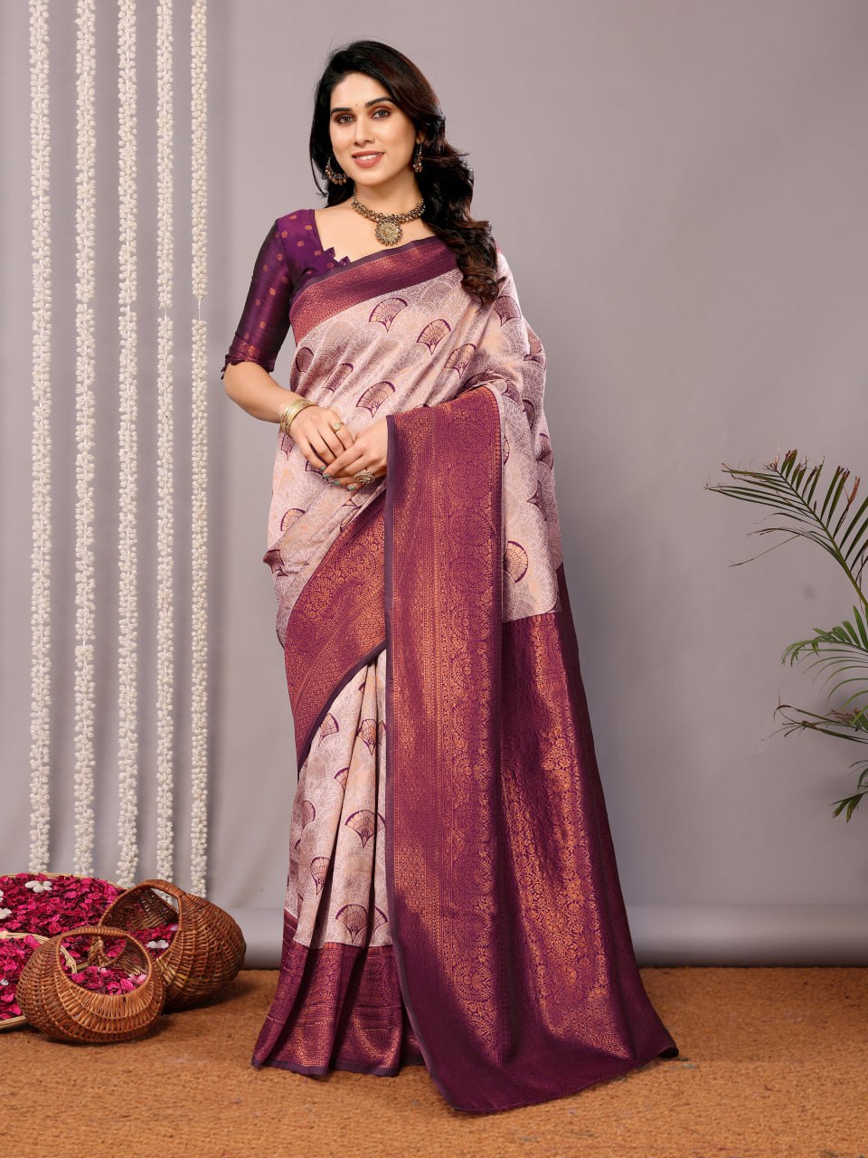 Most Appealing Banasari Silk Saree With Blouse