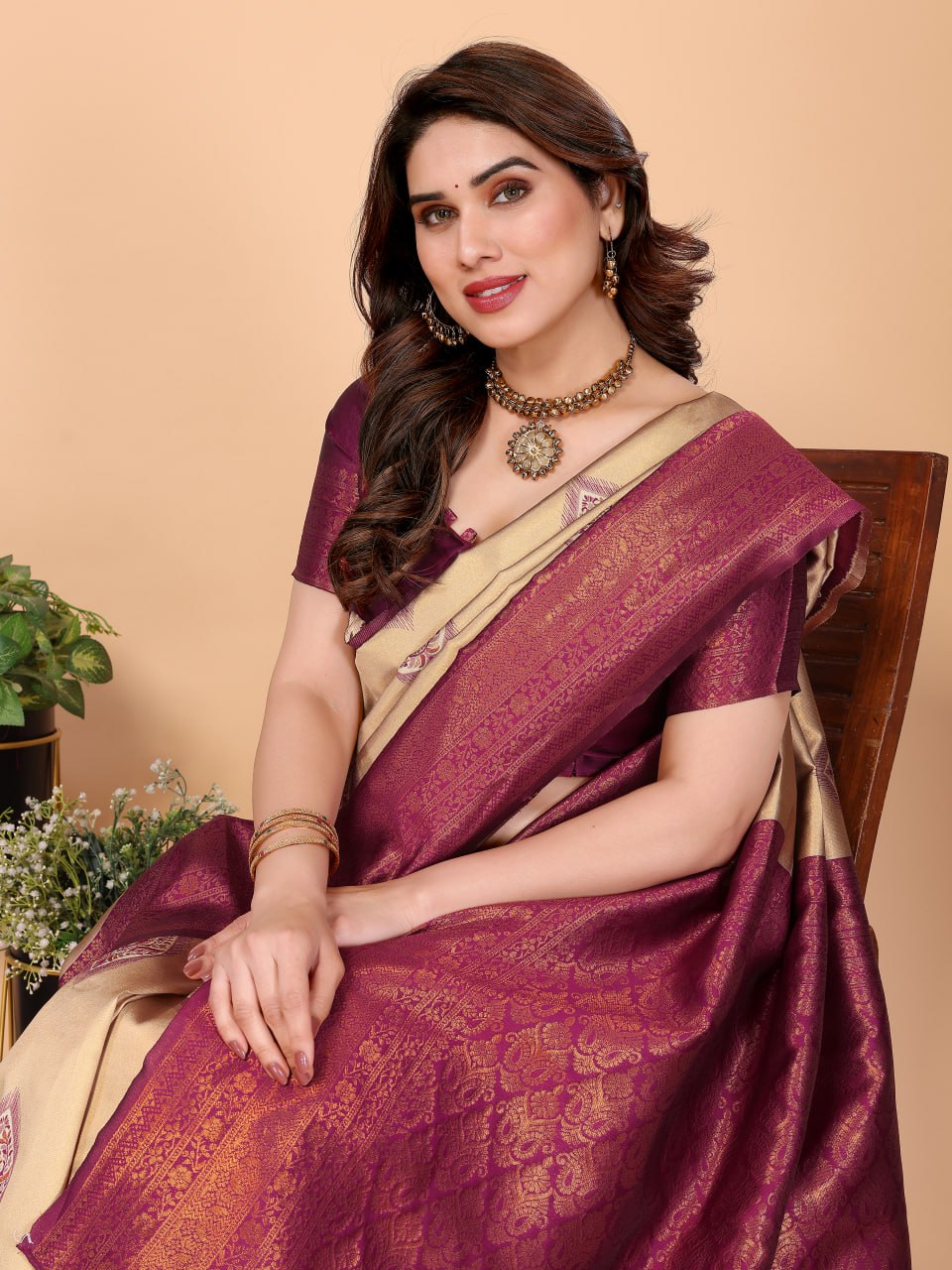 Most Good-Looking Banarasi Silk Saree with with Rich Pallu