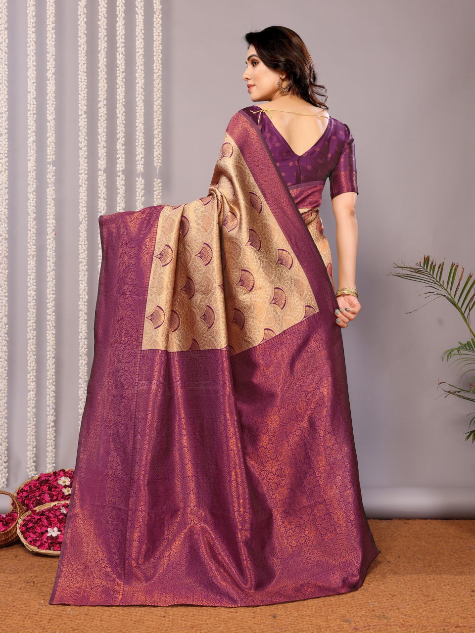 Most Appealing Banasari Silk Saree With Blouse