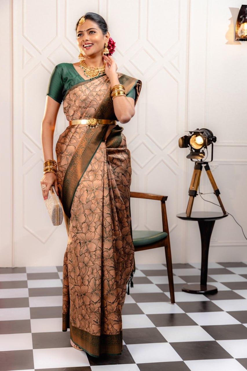 Most Pleasing Banasari Silk Saree With Blouse