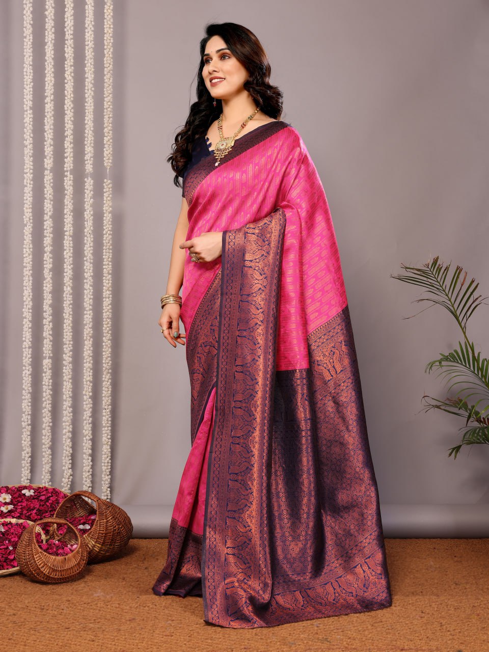 Most Glamorous Banasari Silk Saree With Blouse