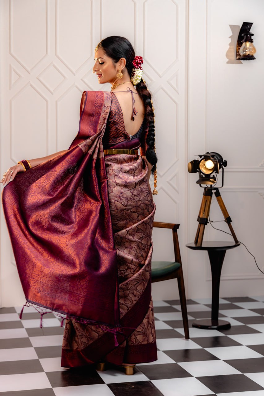 Most Pleasing Banasari Silk Saree With Blouse
