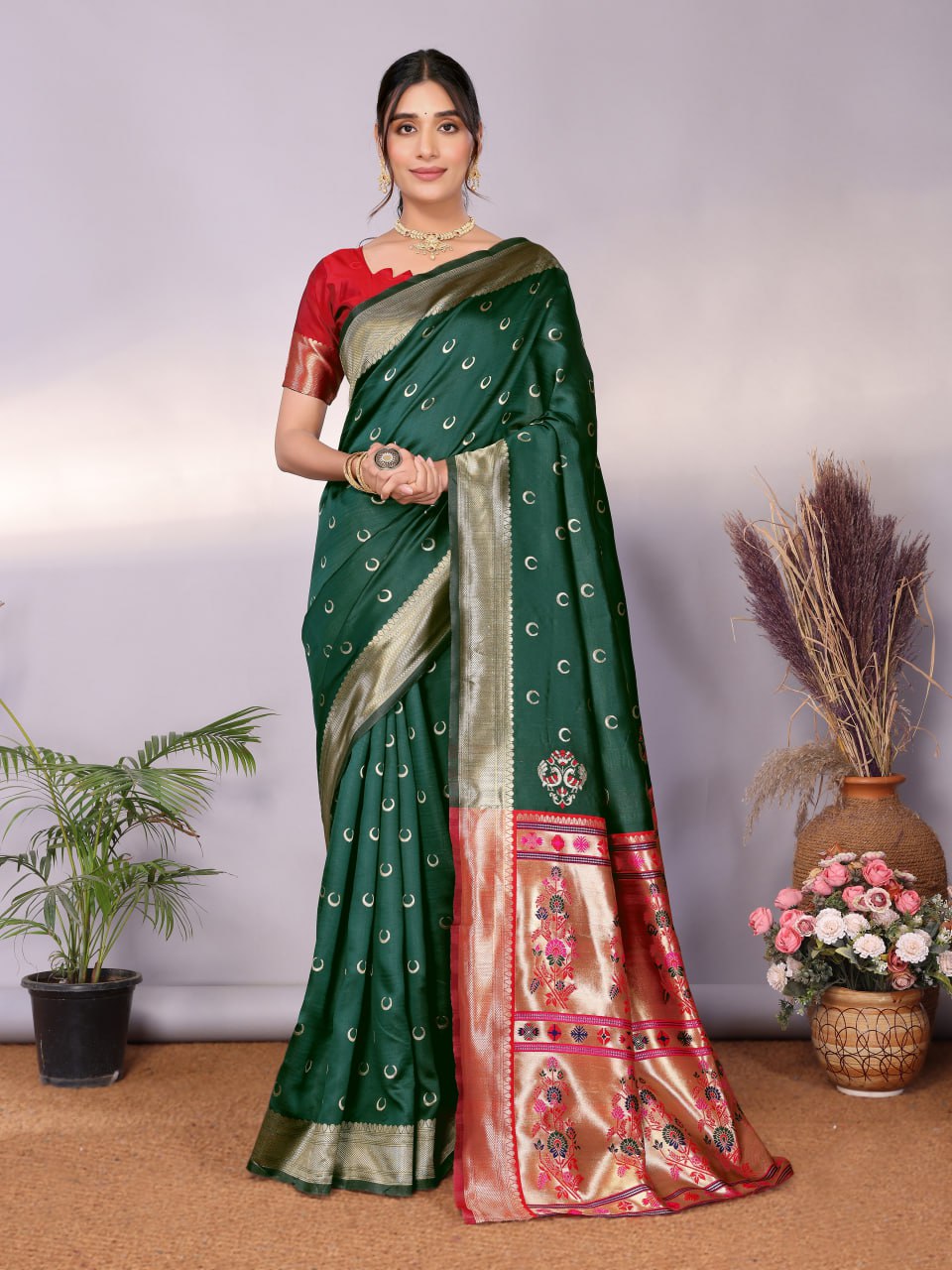 Most Graceful Paithani Silk Saree With Rich Border & Pallu