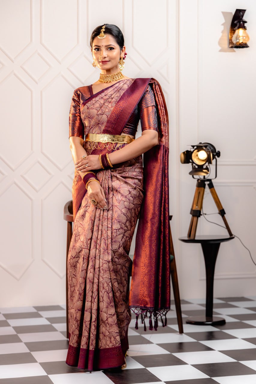 Most Pleasing Banasari Silk Saree With Blouse