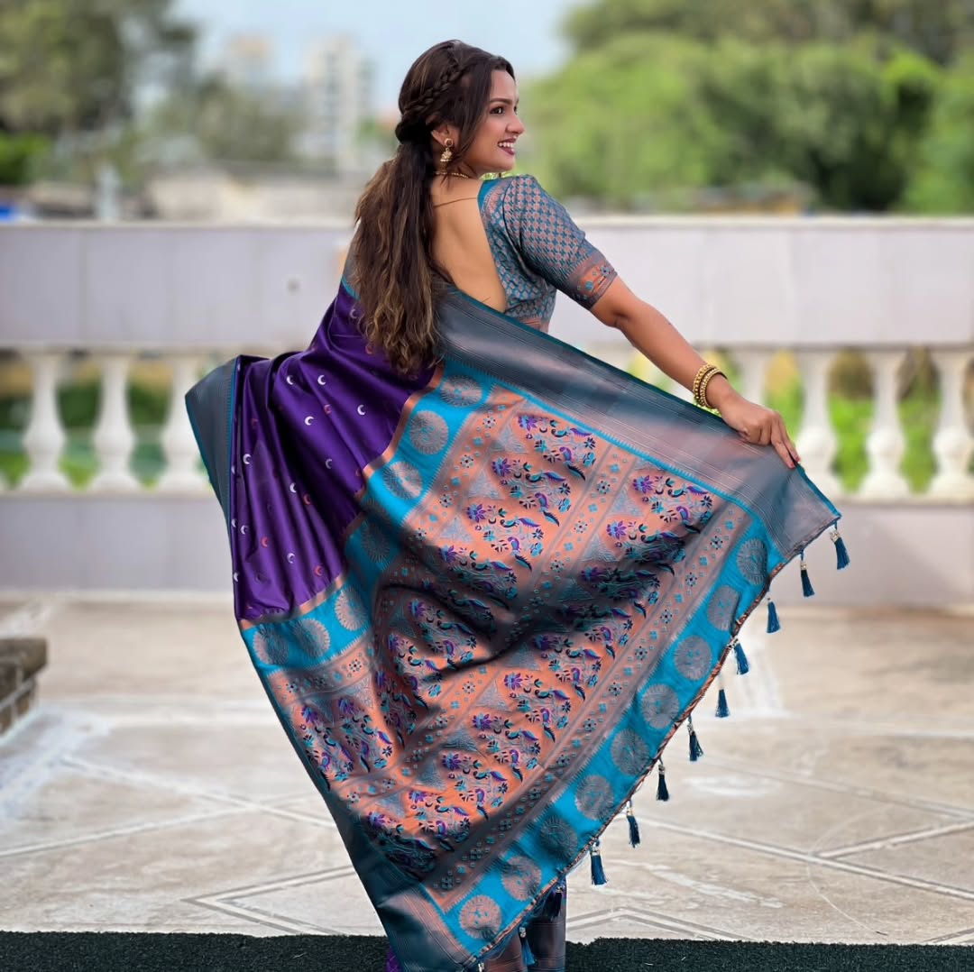 Most Graceful Banasari Silk Saree With Blouse