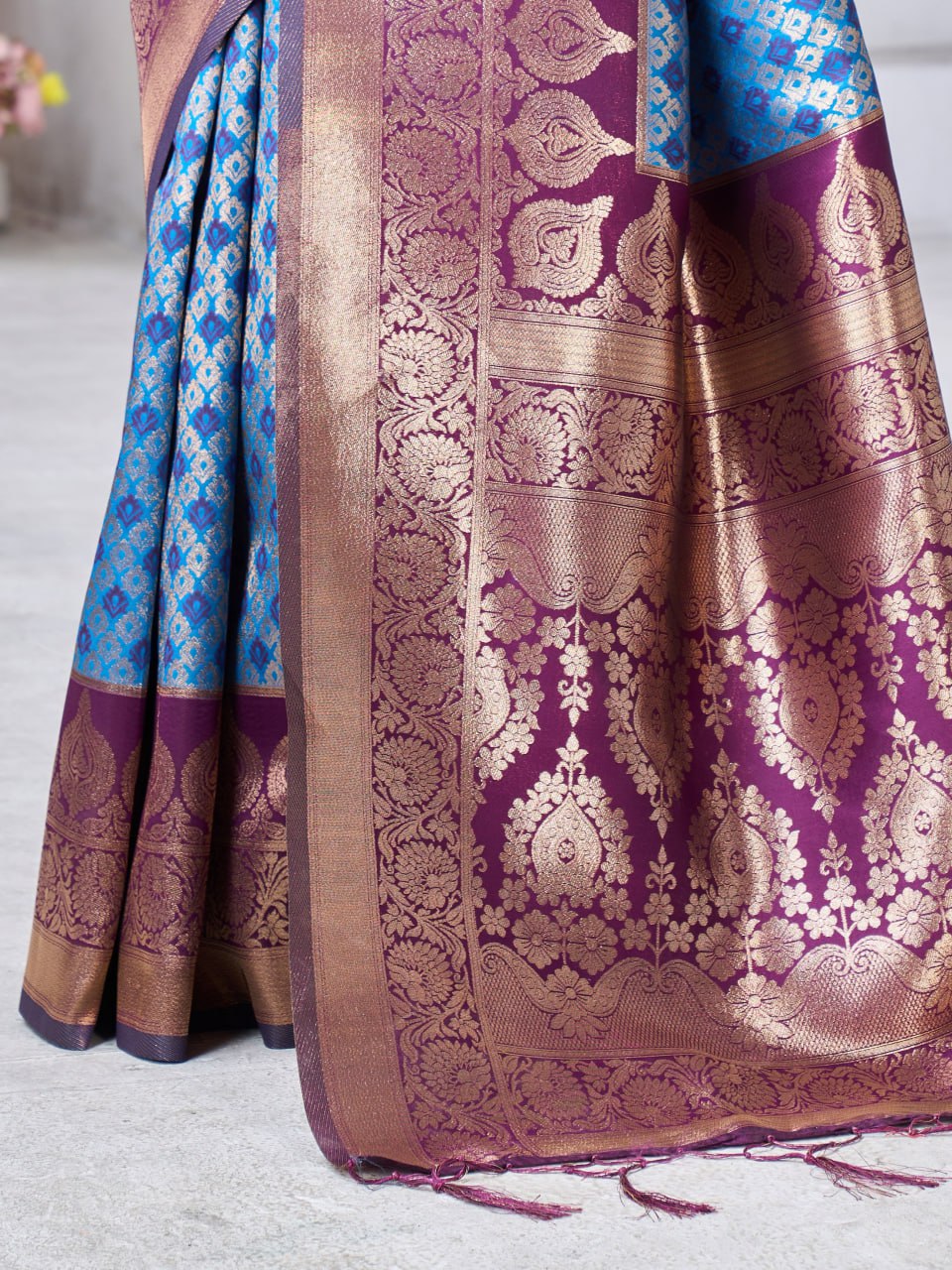 Most Gorgeous Banarasi Silk Saree With Rich Pallu