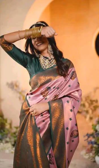 Very Beautiful Banarasi Silk Saree With Blouse