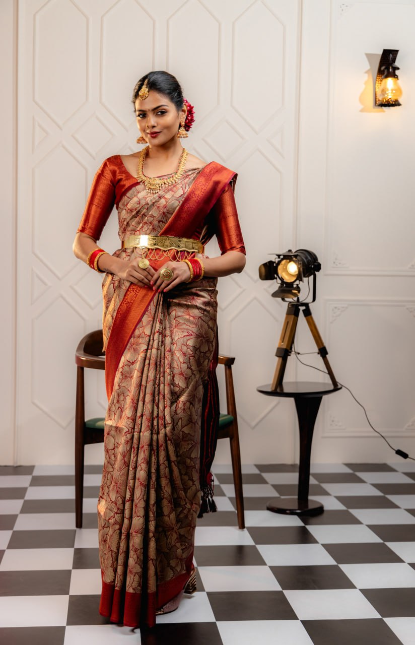 Most Pleasing Banasari Silk Saree With Blouse