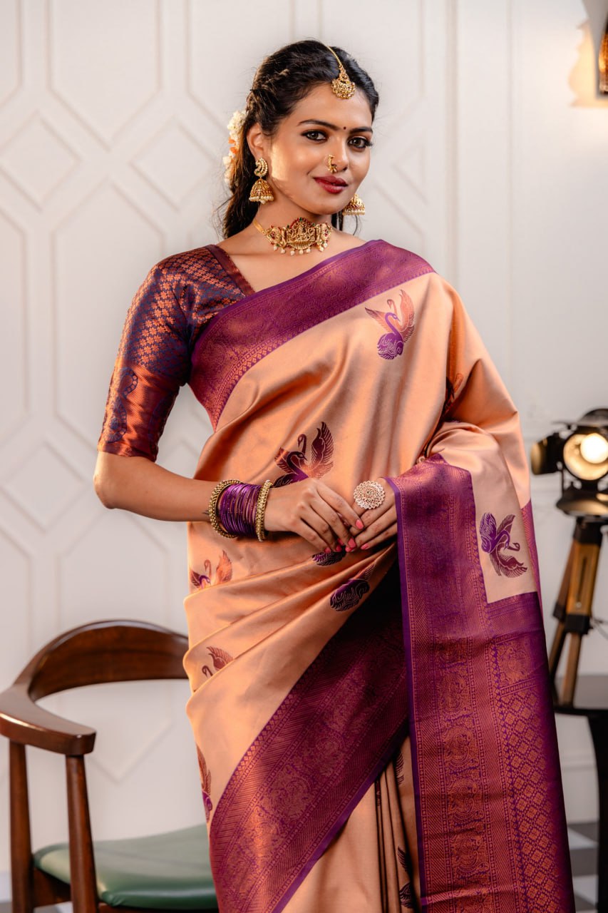 Most Pleasing Banasari Silk Saree With Blouse