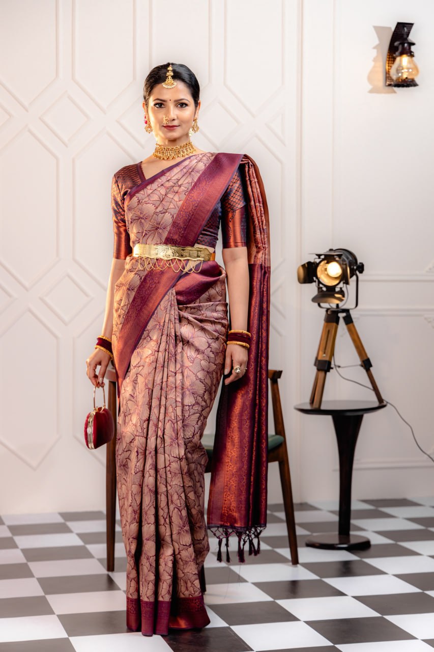 Most Pleasing Banasari Silk Saree With Blouse