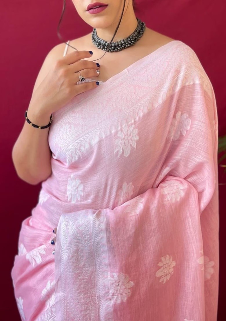 Most Stunning Traditional Silk Saree With Rich Pallu