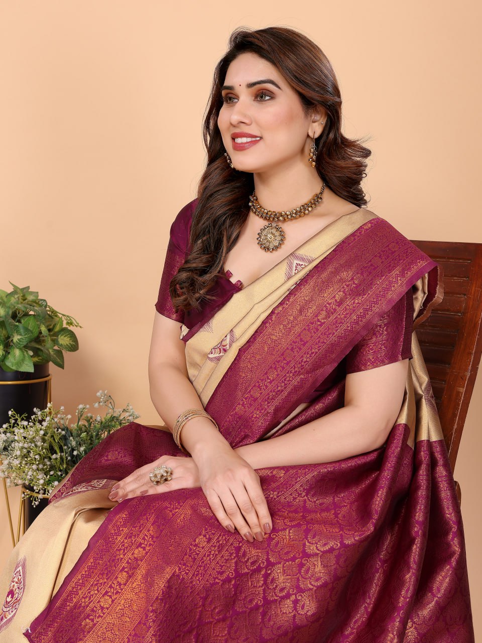 Most Good-Looking Banarasi Silk Saree with with Rich Pallu