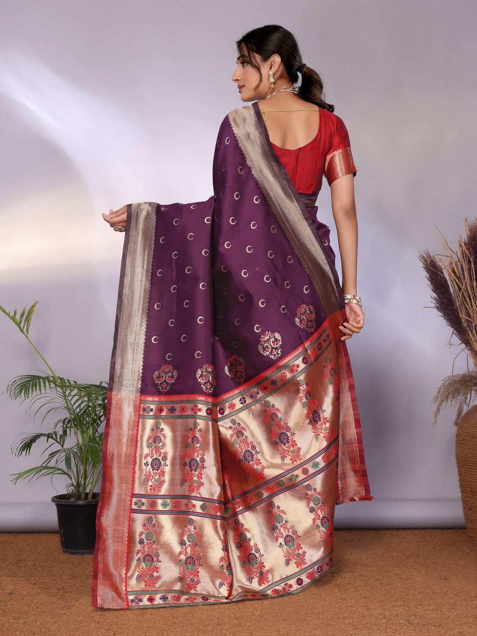 Most Graceful Paithani Silk Saree With Rich Border & Pallu
